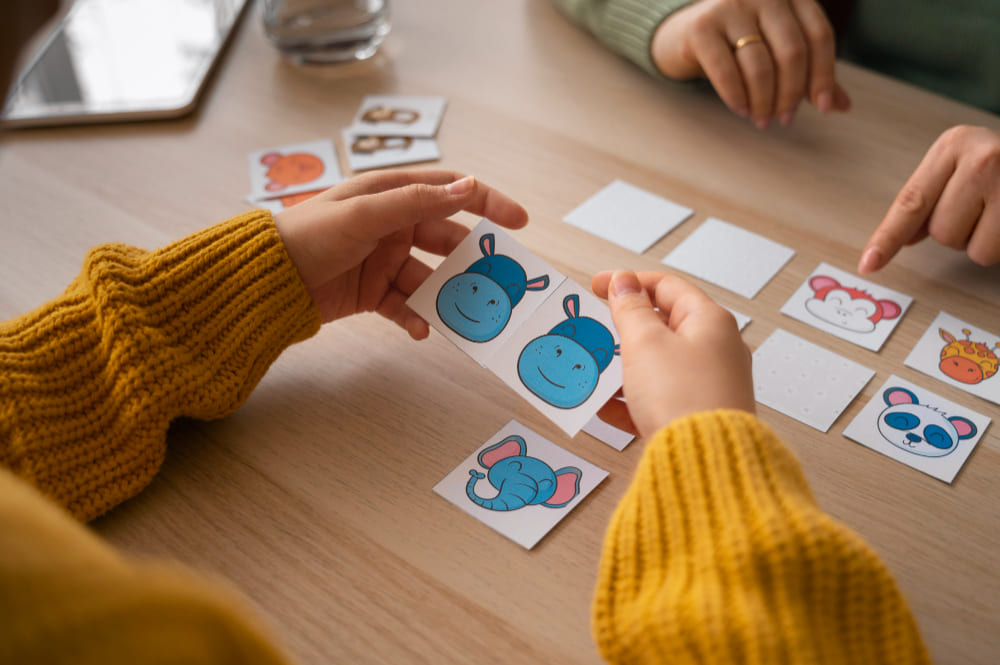 Colección de juegos de mesa Mystakes de Lucía Fernández
